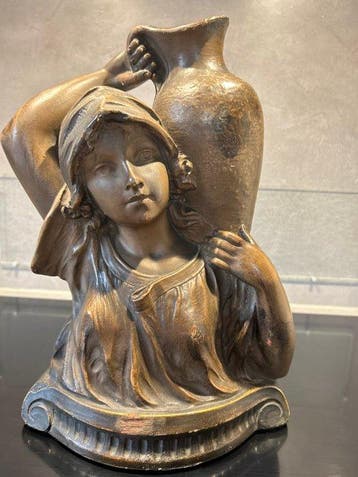 G.Vuerenbergh - sculptuur, Nosicielka wody - 33 cm - Gips