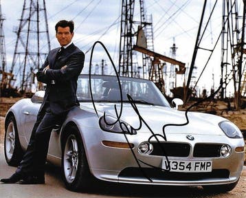 Pierce Brosnan - Autographed Photo The World is Not Enough, Nieuw