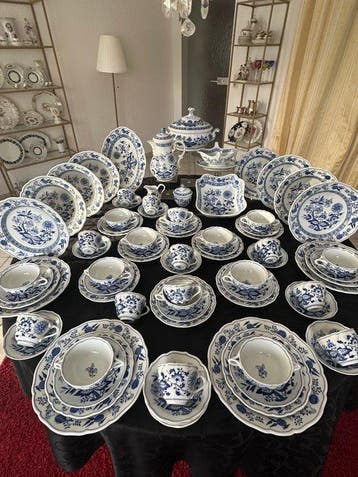 Hutschenreuther - Zwiebelmuster - Speise- + Kaffee- Service, Antiek en Kunst