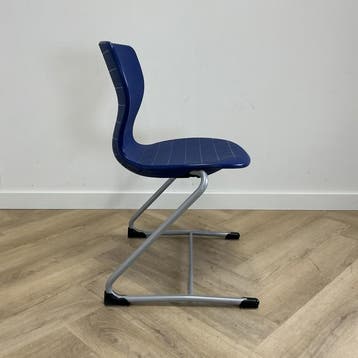 Pantoswing leerlingstoel zithoogte 47 cm, blauw -grijs, Huis en Inrichting, Stoelen, Ophalen of Verzenden, Gebruikt, Stof, Eén