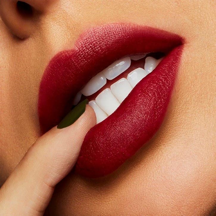 MAC Cosmetics Powder Kiss Make Love To The Camera Liquid, Sieraden, Tassen en Uiterlijk, Uiterlijk | Cosmetica en Make-up, Lippen