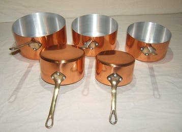 Tournus - Een fraaie set van 5 Franse pannen - Pan - Koper,