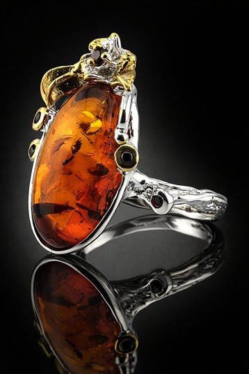 Barnsteen - Unique Baltic Amber Fossil Ring – Large Oval