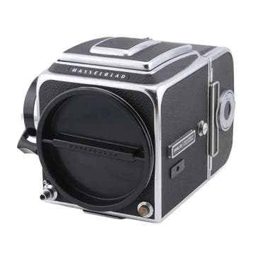 Hasselblad 500C/M Zilver + Waist Level finder + A12 film, Audio, Tv en Foto, Verzenden, Gebruikt, Hasselblad