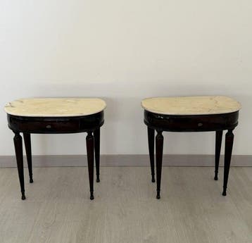 Nachtkastje (2) - Hout, Marmer, Antiek en Kunst