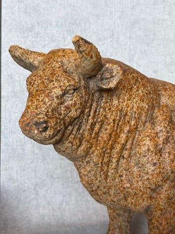 Beeld, XL MGO Stier 56.6 cm / 4.2 kg - 35 cm - MGO