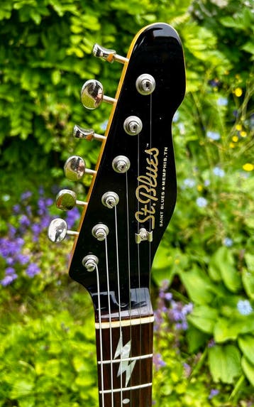 St. Blues White lightning Incl. gitaarkoffer, Muziek en Instrumenten, Snaarinstrumenten | Gitaren | Elektrisch, Verzenden, Zo goed als nieuw