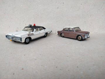 Dinky Toys, Meccano 1:43 - Modelauto (2) - Pontiac, Nieuw