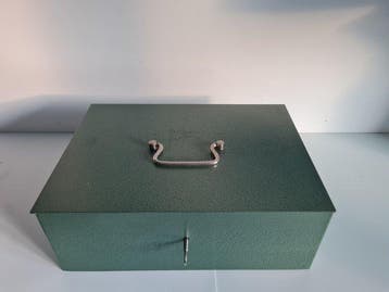 Brandkast - Vintage grote BEAUMONT metalen opbergkist /