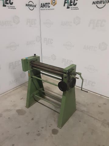 Platenwals 675mm breed. Plaatdikte max 1mm HM machinery, Ophalen