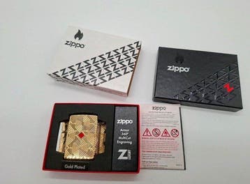 Zippo - Collectable of the Year 2020 Gold Plated - Limited, Verzamelen, Nieuw