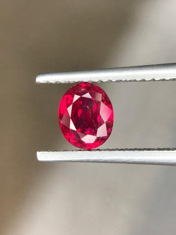 1 pcs Rood Robijn - 1.03 ct - Guild Gem Laboratory -, Nieuw