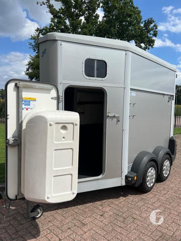Mooie Ifor Williams 1,5 Paards uit 2015!, Ophalen, Zo goed als nieuw, Aluminium, 1½-paards trailer
