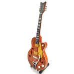 Miniatuur replica Gretsch G6120 gitaar - Brian Setzer, Ophalen of Verzenden, Nieuw, Pop, Beeldje of Miniatuur