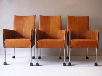 Leren eetkamerstoelen armleuningen rvs staal wieltjes hout, Huis en Inrichting, Stoelen, Nieuw, Leer