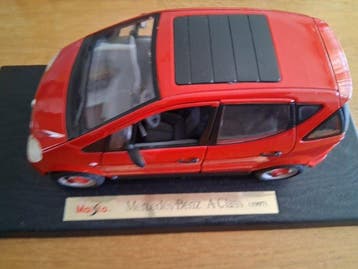Maisto 1:18 - Modelauto - Mercedes-Benz A-Klasse (1997), Nieuw