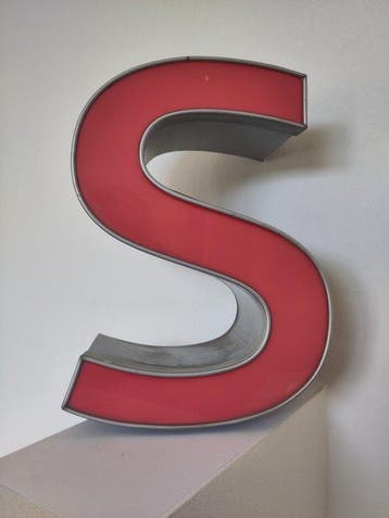 Industriële apparatuur - Typografie letter S - Duitsland
