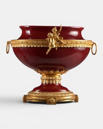 Monumentale Louis XVI-stijl centerpiece van verguld brons en