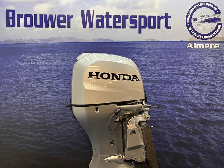 @ Honda 100 pk buitenboordmotor | 22 VAARUREN “, Watersport en Boten, Buiten- en Binnenboordmotoren, Buitenboordmotor, 30 pk of meer