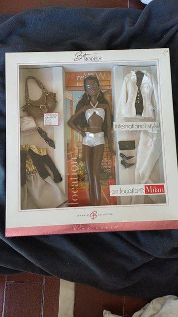 Mattel - Barbiepop Collector On Location Milan Barbie Doll