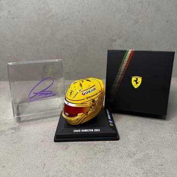 Ferrari - Lewis Hamilton - 2025 Season Livery Helmet - 2025, Verzamelen, Automerken, Motoren en Formule 1, Nieuw
