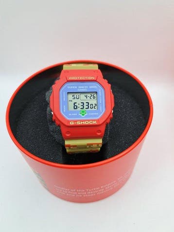 Casio - DW-5600SMB-4JR - Super Mario Bros. Collaboration, Nieuw
