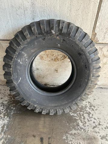 11.00-18 Goodyear GG