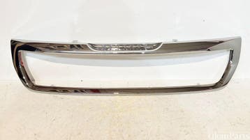Peugeot Partner Chrome Grille lijst 9810964777, Ophalen, Gebruikt, Voor