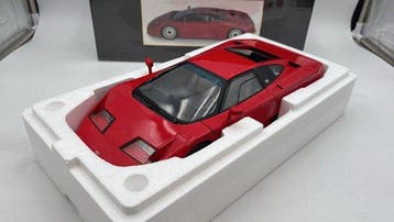KK-Scale 1:12 - Modelauto - Bugatti EB110 1991 - (cod.O7), Nieuw