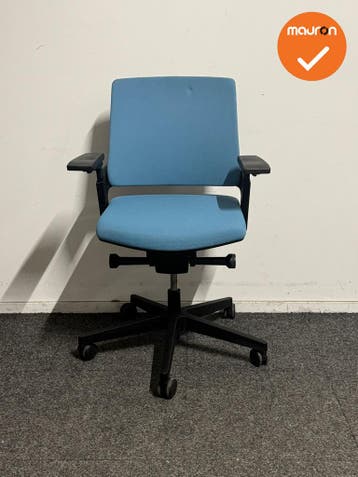 Interstuhl MOVYis3 - Bureaustoel - Lichtblauw/Zwart - Refurb, Werkplek, Ophalen of Verzenden, Gebruikt, Stoel
