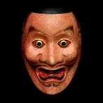 Signed Japan Wooden Noh mask “Kotobide   - sculptuur