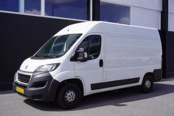 Peugeot Boxer 2.2 BlueHDi 120PK L2H2 EURO 6, Stof, Gebruikt, Wit, Onderhoudsboekje