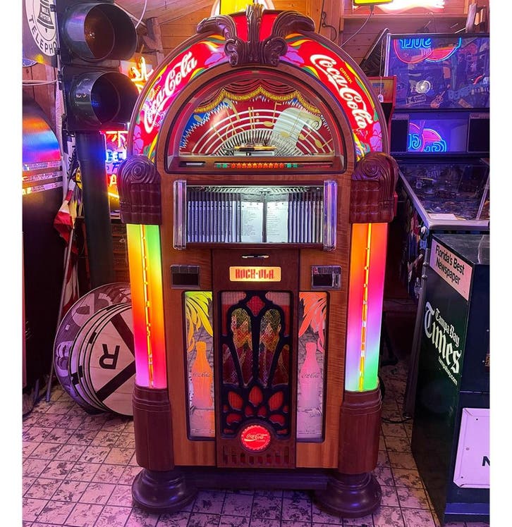 Coca-Cola Jukebox (Rock-Ola / Antique Apparatus) 100 CD, Verzamelen, Automaten | Jukeboxen, Ophalen
