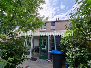 Valkenswaard: Ruim huis, 3 kamers, 100 m²