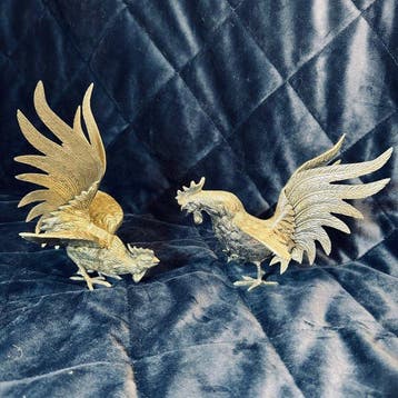 sculptuur, Vintage Pair of Gilt/Silvered Brass Fighting