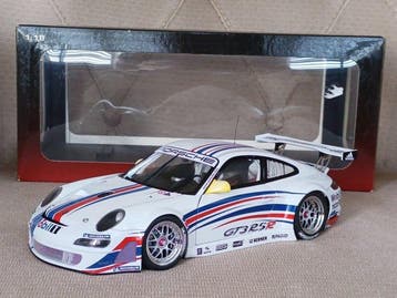 Autoart 1:18 - Model raceauto - Porsche 911 GT3 RSR (997), Nieuw