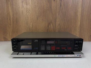 Aiwa - F660 - 3 Head Audiocassette deck, Nieuw