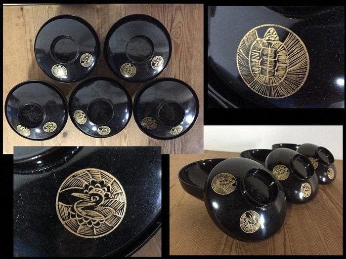 Wajima lacquerware / Japanese Vintage Wooden Bowl / Set of 5, Antiek en Kunst, Antiek | Overige Antiek