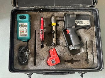 Rehau A2 krimptang, pers, krimpmachine, accuaangedreven, Ophalen of Verzenden, Gebruikt
