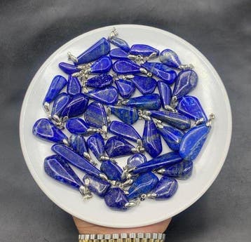 Lapis Lazuli Edelsteen Hangers - Hoogte: 47 mm - Breedte: 20, Verzamelen, Mineralen en Fossielen