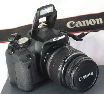Canon EOS 500D met EF-S 18-55mm 1:3.5-5.6 IS en overige, Nieuw