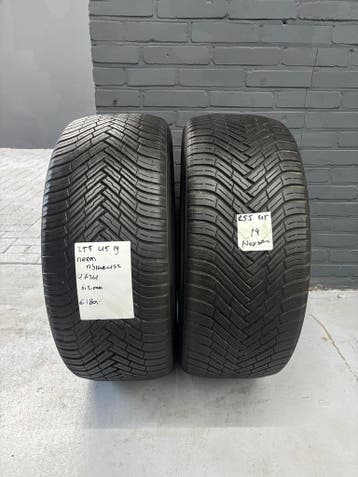 255/45/19 NEXEN NBLUE4S 2 6,2MM 2 STUKS €180,- (4724), Auto-onderdelen, Gebruikt, 255 mm, All Season, Band(en)