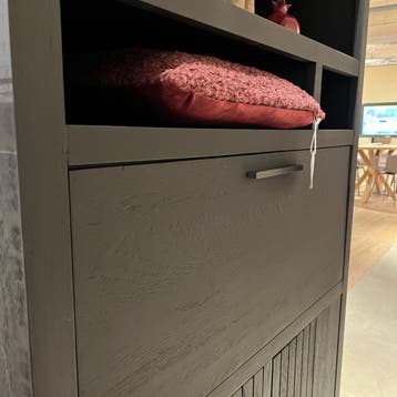 Pavie Bergkast 2 Deur 1 Klep 6 Open Vak 100cm Castle Black -, Huis en Inrichting, Kasten | Buffetkasten, Ophalen of Verzenden
