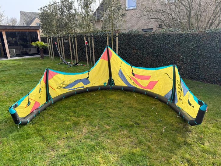 Duotone DICE SLS 8 (2022), Watersport en Boten, Kitesurfen, Gebruikt, Ophalen of Verzenden