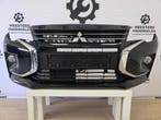 Mitsubishi Space Star 2021 Voorbumper COMPLEET!, Ophalen, Gebruikt, Mitsubishi
