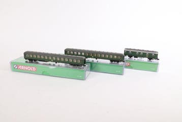 Arnold N - HN4189, HN4259 - Modeltrein personenwagen (3) -, Hobby en Vrije tijd, Nieuw
