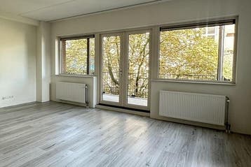 Appartement Koningin Sophiestraat in Den Haag, Huizen en Kamers, Den Haag, Den Haag, Via bemiddelaar, Appartement