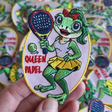 Queen padel carnavalsembleem, Ophalen of Verzenden, Nieuw