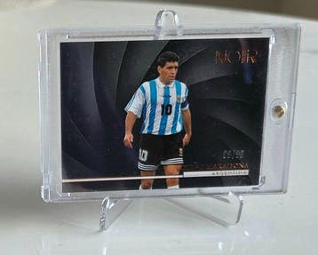 2024/25 Panini Diego Maradona /80 Serialized card - 1 Card -, Nieuw