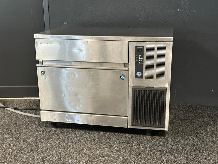 Hoshizaki Ijsblokjesmachine IM-100CNE-HC gereviseerd, Zakelijke goederen, Horeca | Keukenapparatuur, Gebruikt, Koelen en Vriezen